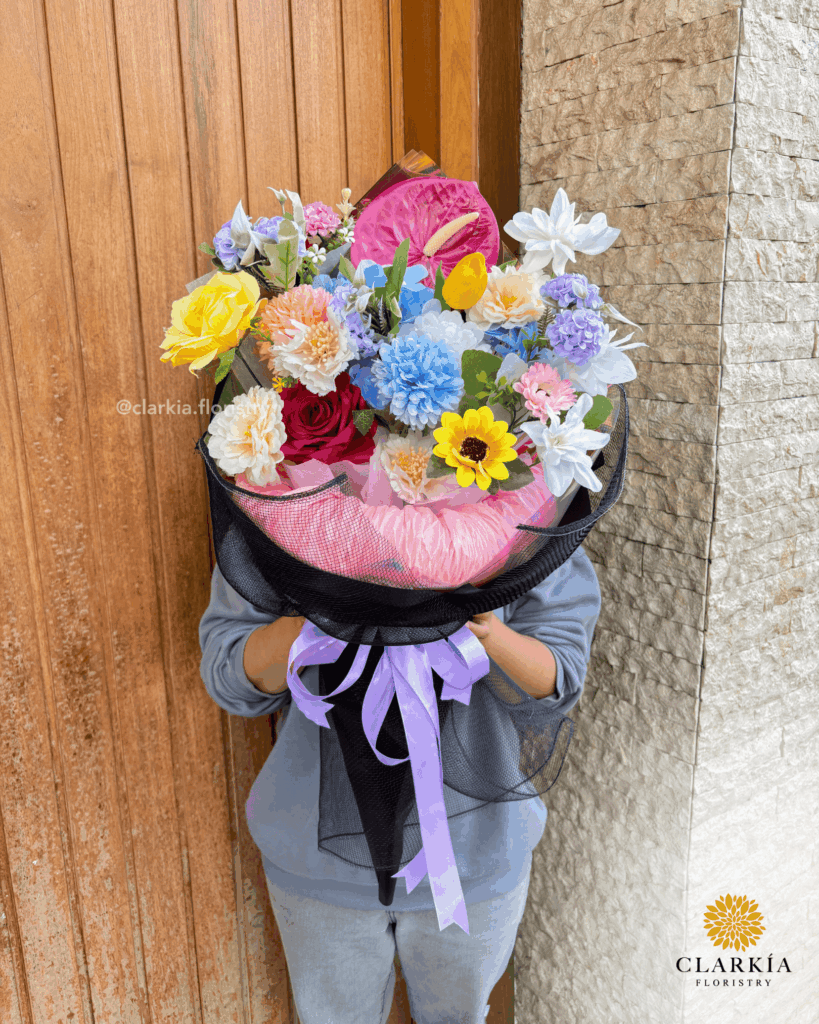 Thumbelina Bouquet vs Bouquet Besar