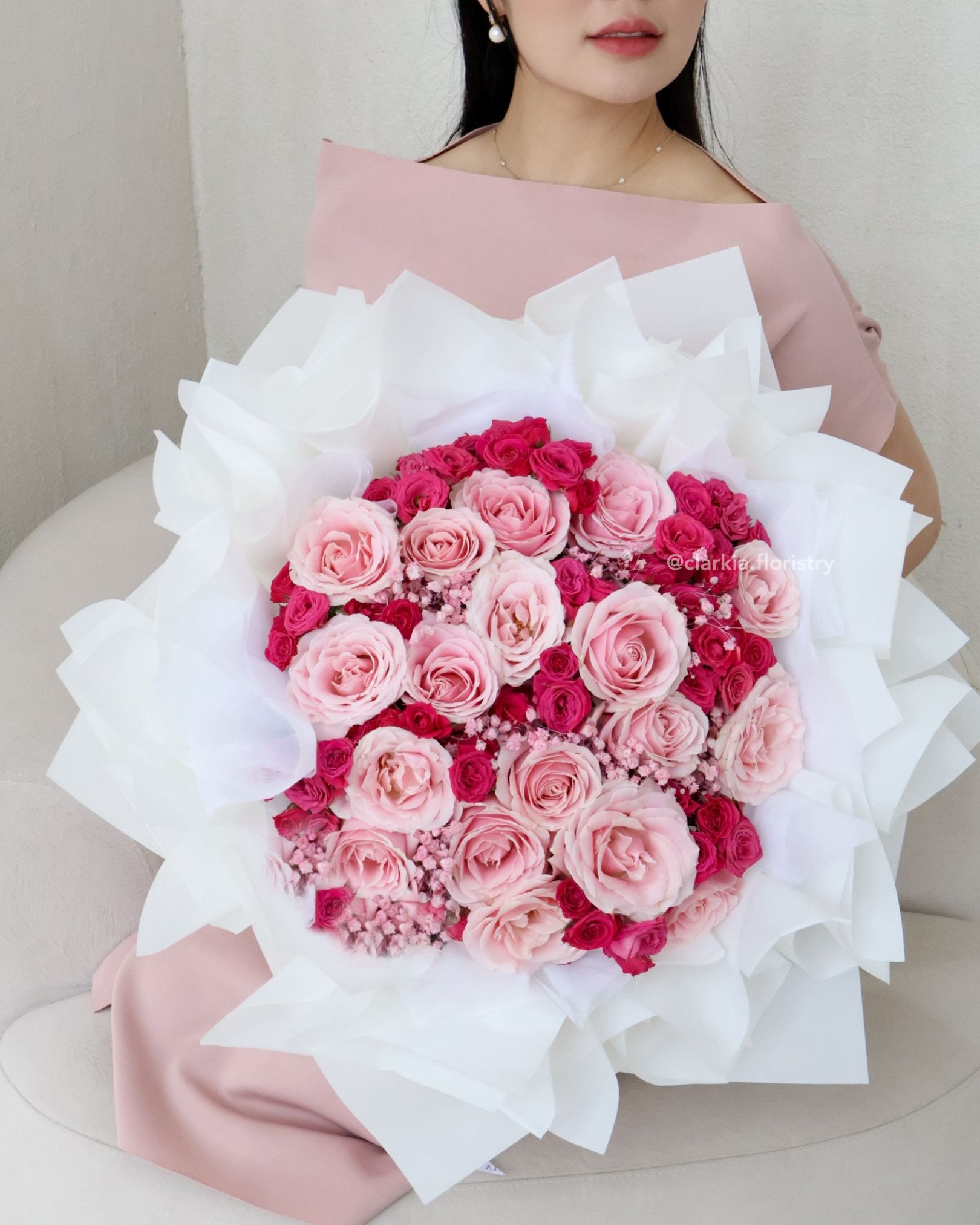 32 La Vie en Rose - Image 1