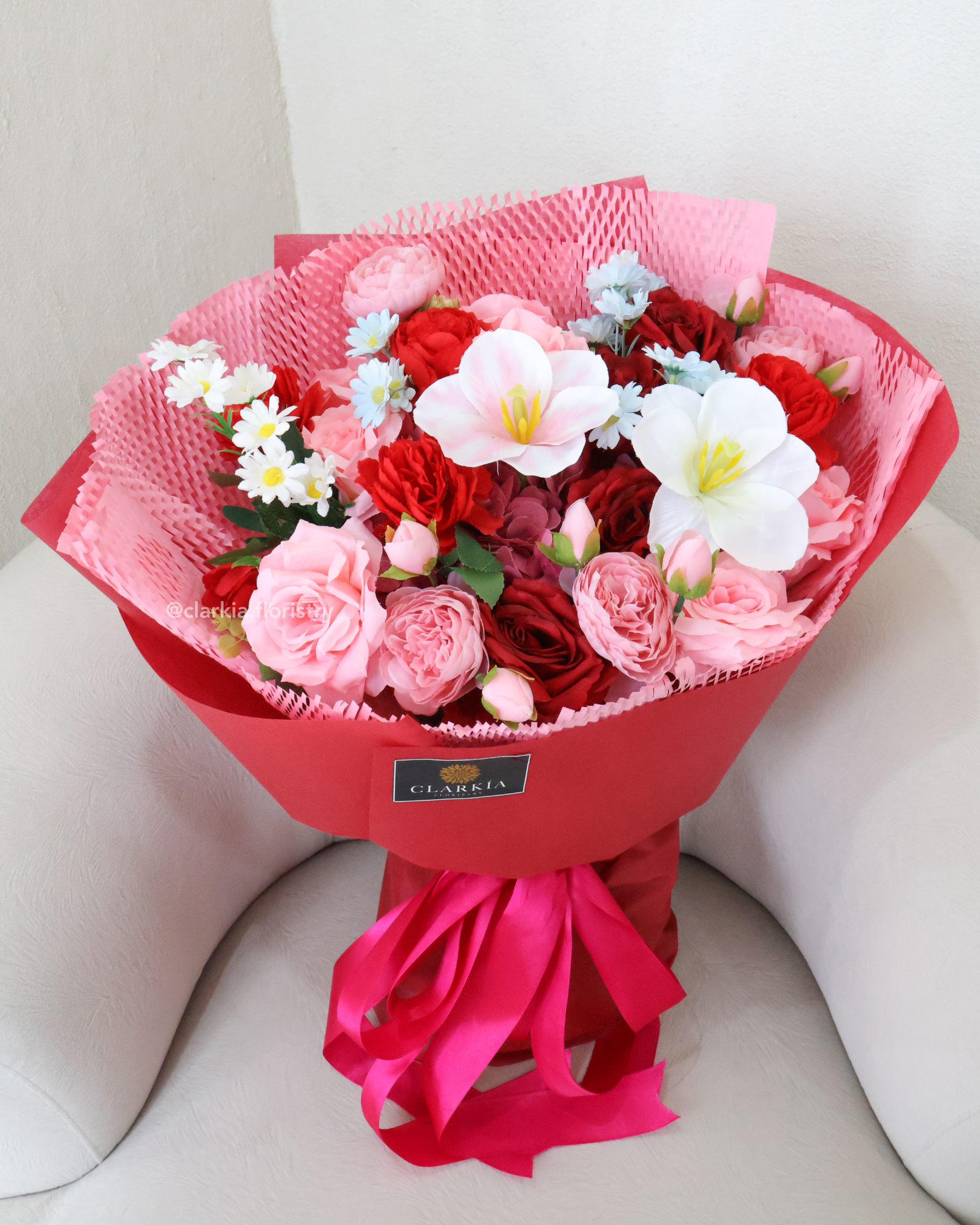 37 Chromatic Love - Image 1